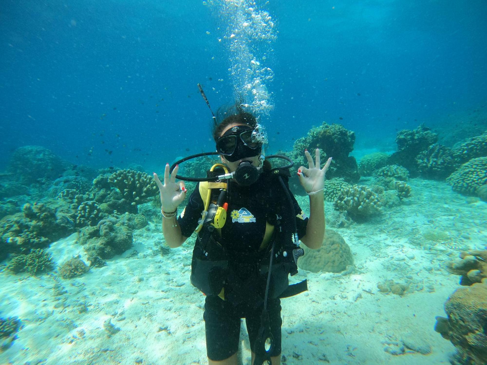 4 Sisters Divers Bunaken Buitenkant foto