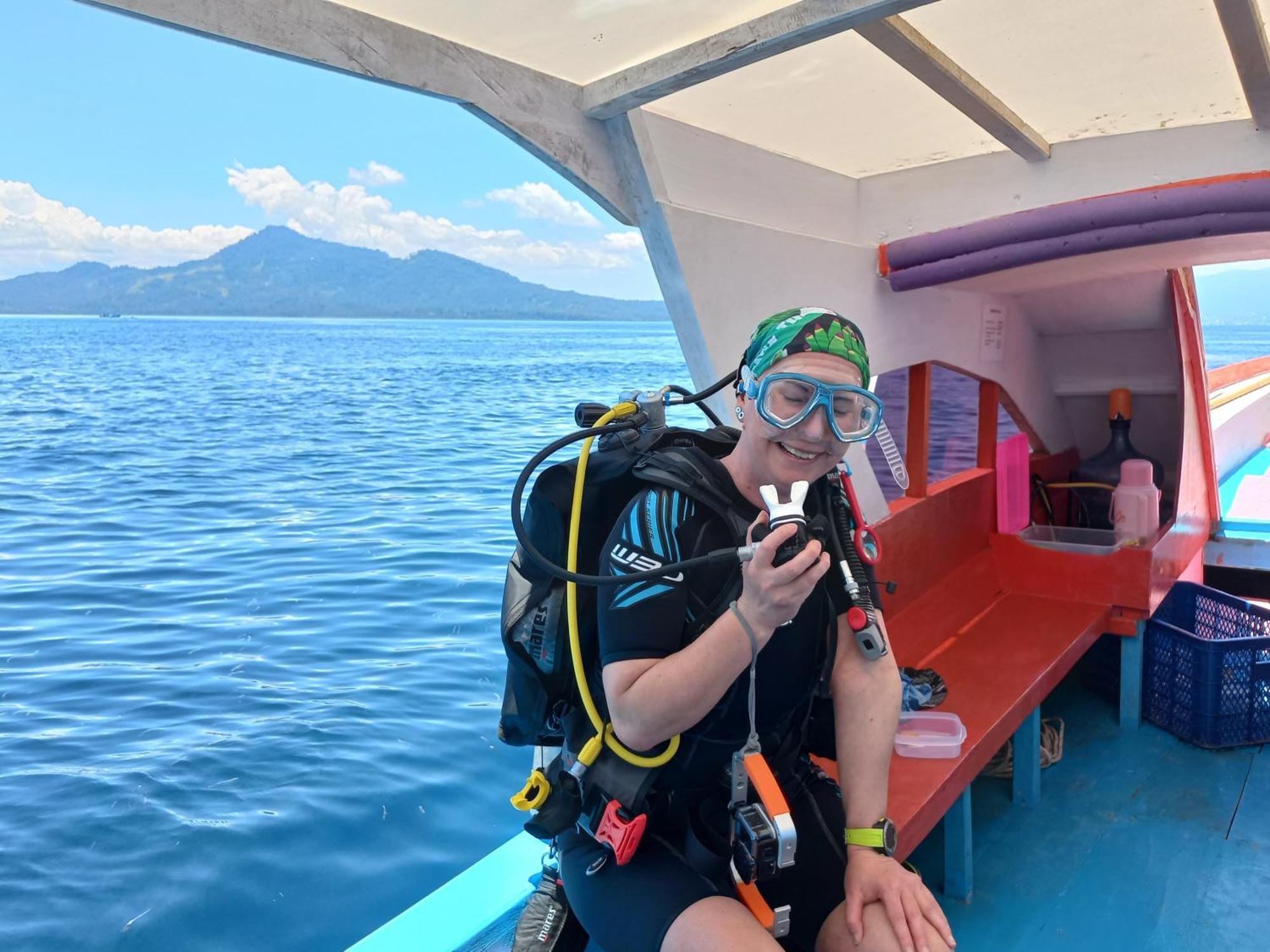 4 Sisters Divers Bunaken Buitenkant foto