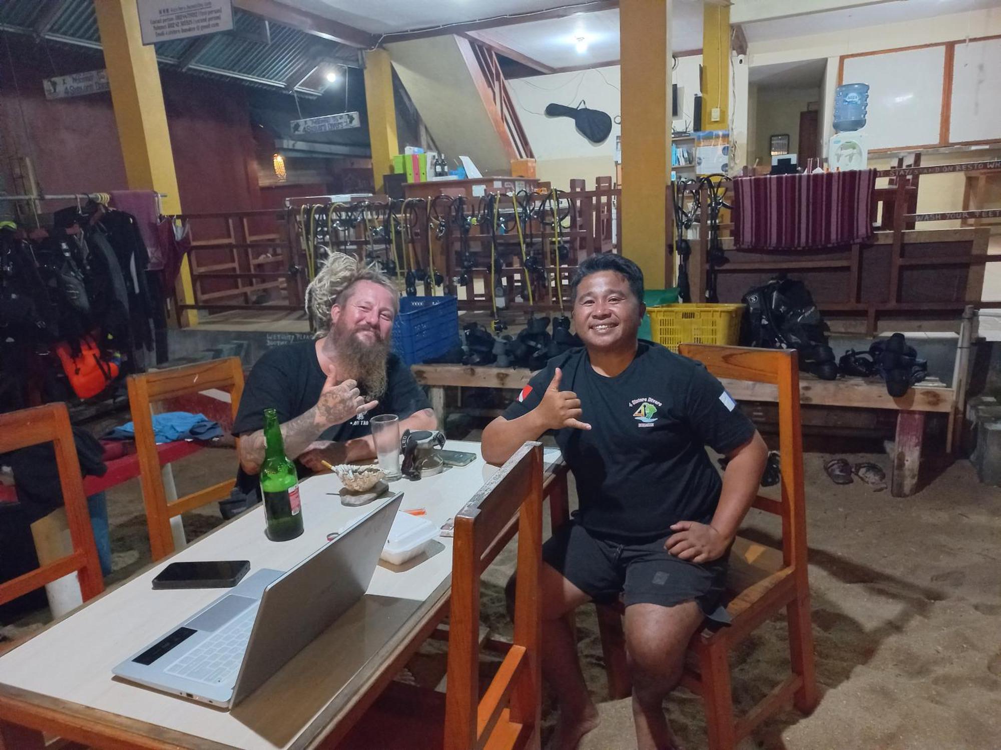 4 Sisters Divers Bunaken Buitenkant foto