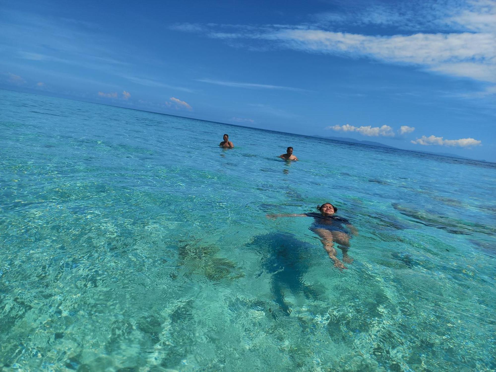 4 Sisters Divers Bunaken Buitenkant foto